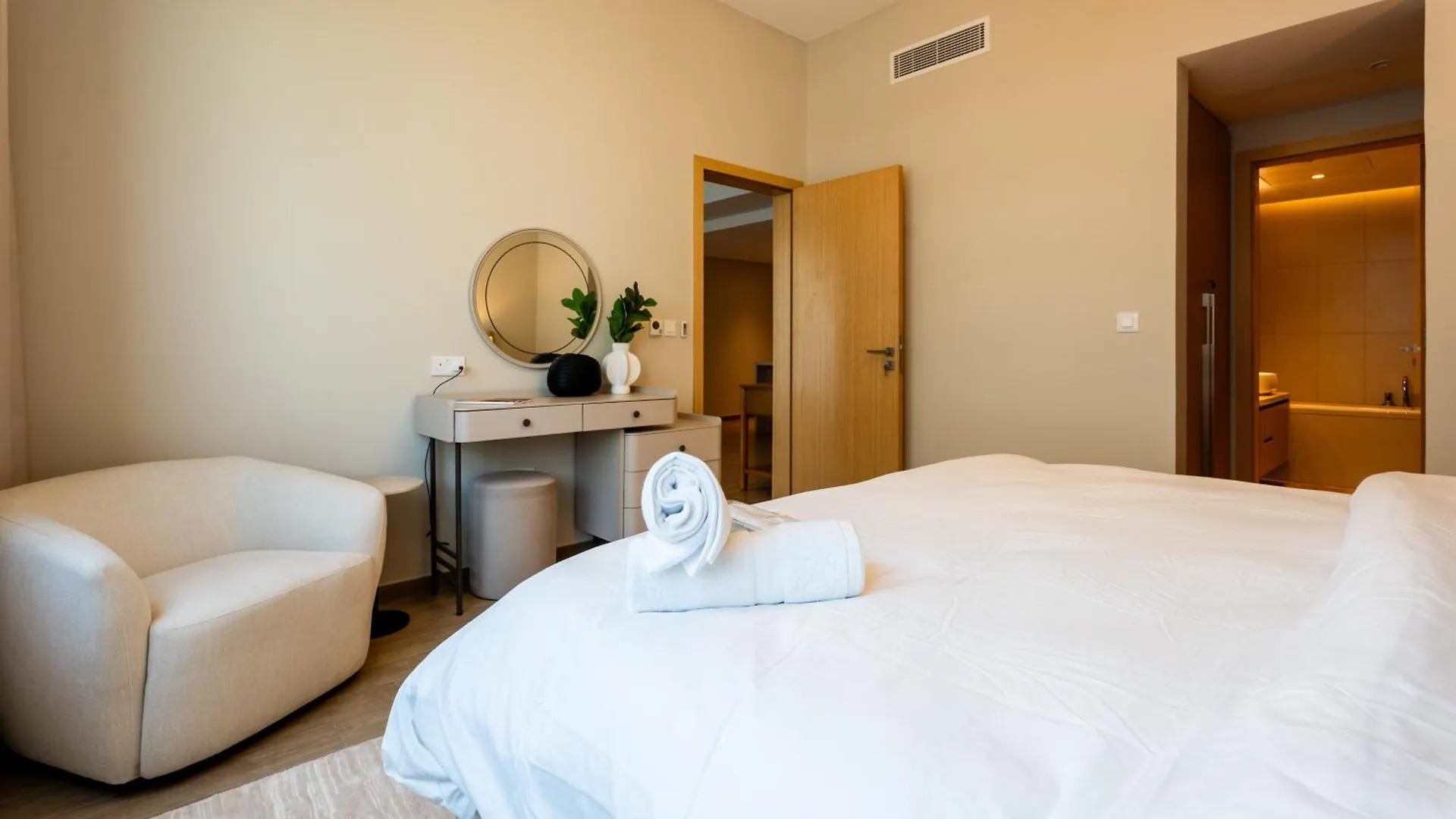 Sustainable Stylish Mayan 1 Bedroom - Yas Island Abu Dhabi 0*,